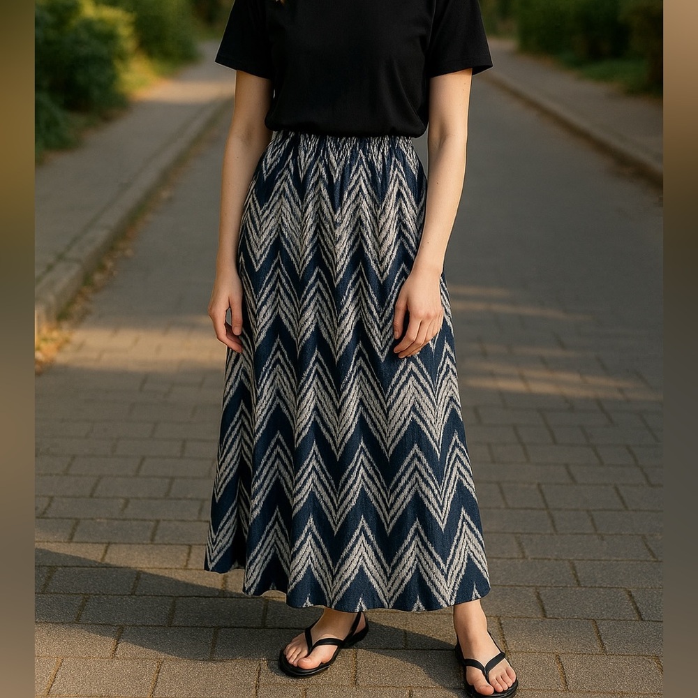 JESSICA TAYLOR beautiful flowing maxi skirt new